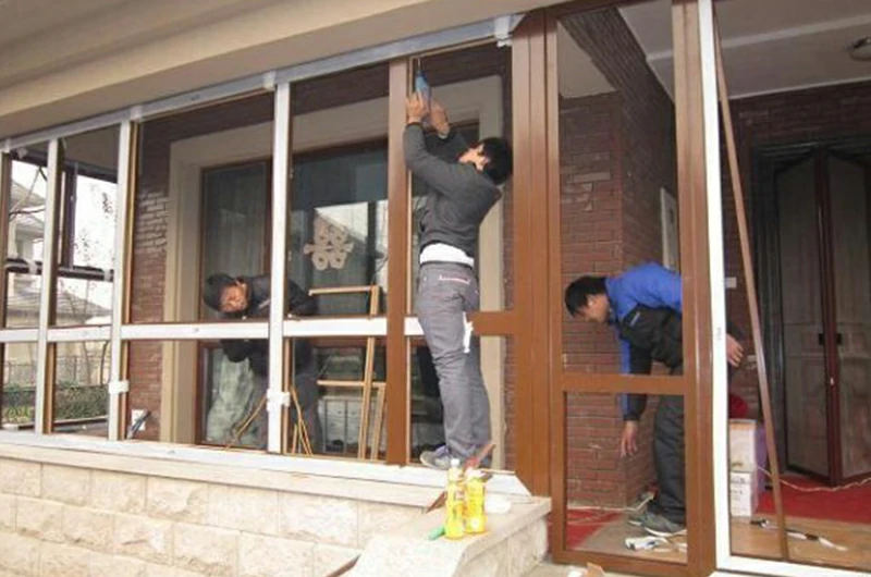 todo el proceso de pintar puertas y ventanas de aluminio