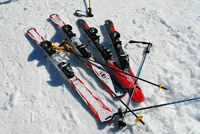  skiing equipment