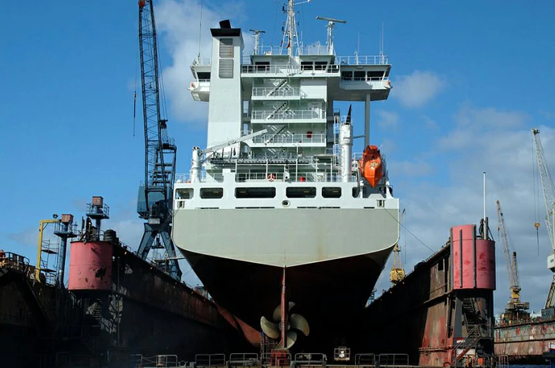 Perfil de aluminio marino